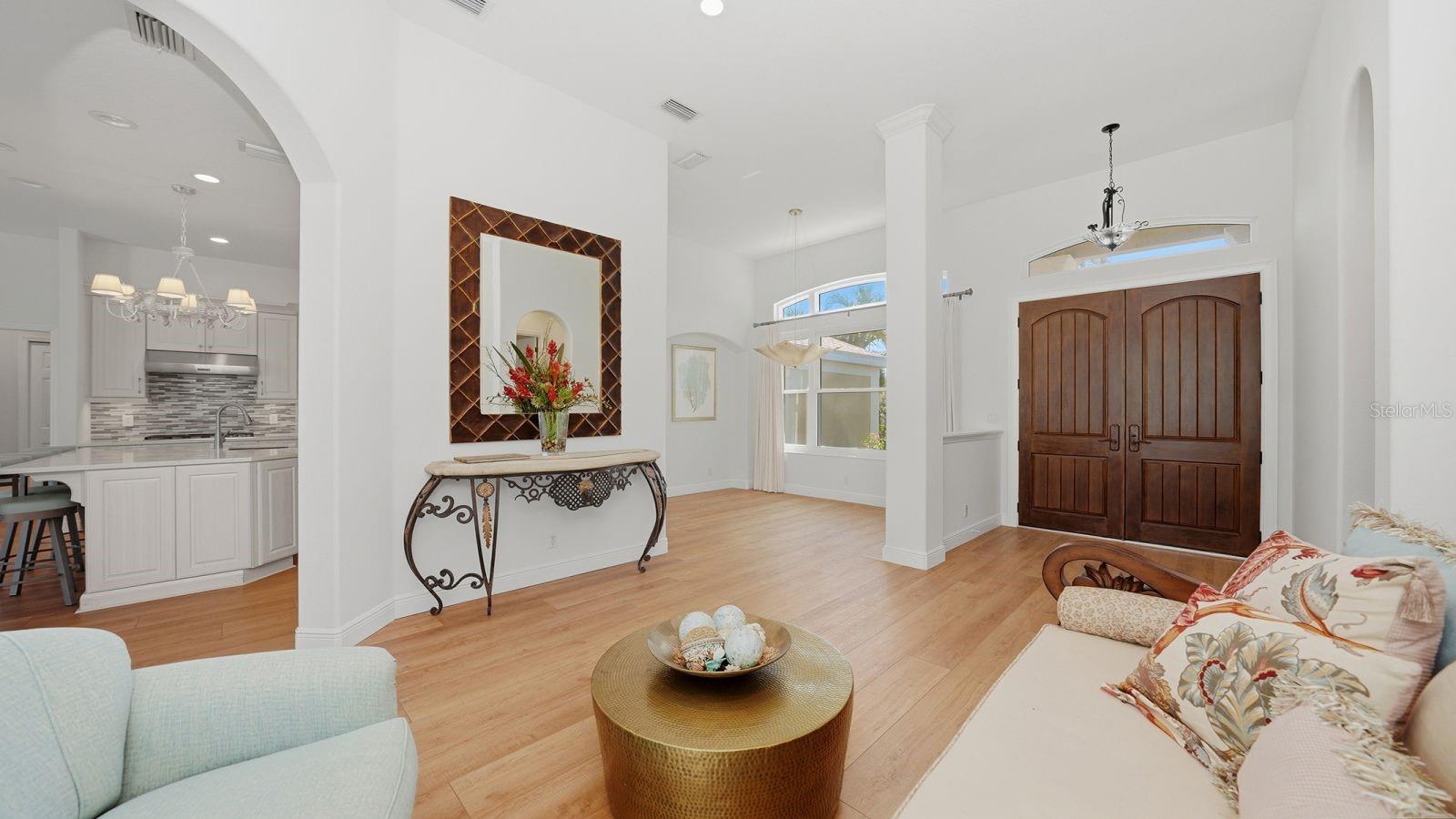 523 JUAN ANASCO DR, LONGBOAT KEY, FL, 34228