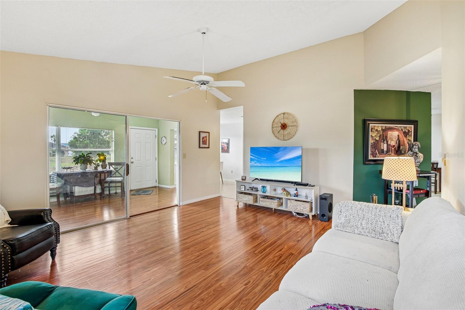 1925 GRAND CYPRESS LN, SUN CITY CENTER, FL, 33573