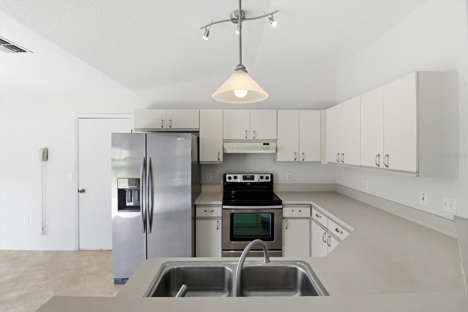 826 W COCKATIEL LOOP, HERNANDO, FL, 34442