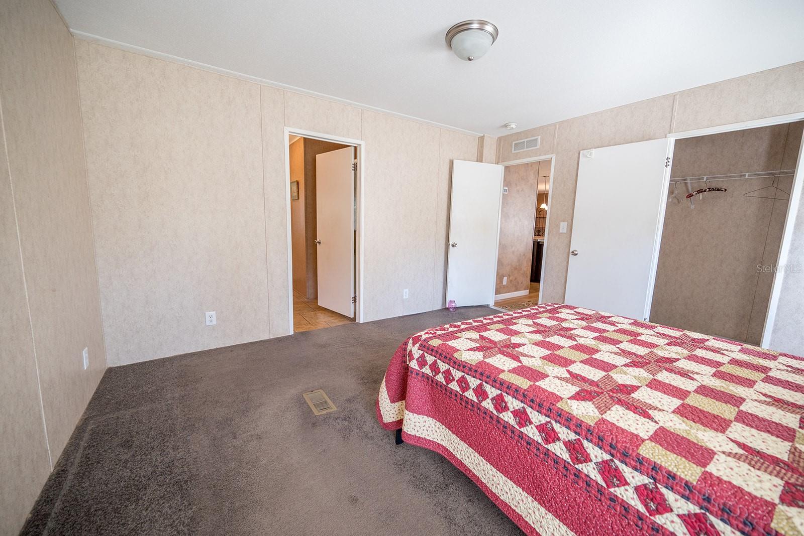 21800 SW 15TH AVE, NEWBERRY, FL, 32669