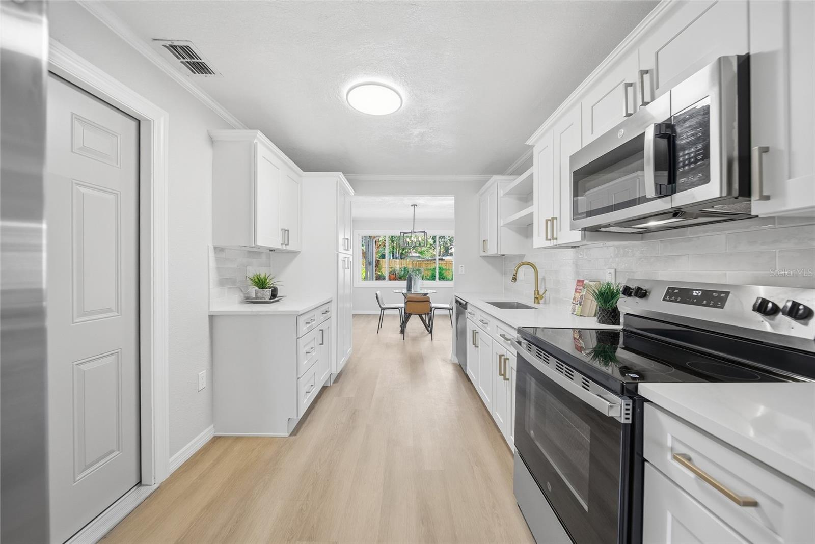 125 CRYSTAL BEACH AVE, CRYSTAL BEACH, FL, 34681
