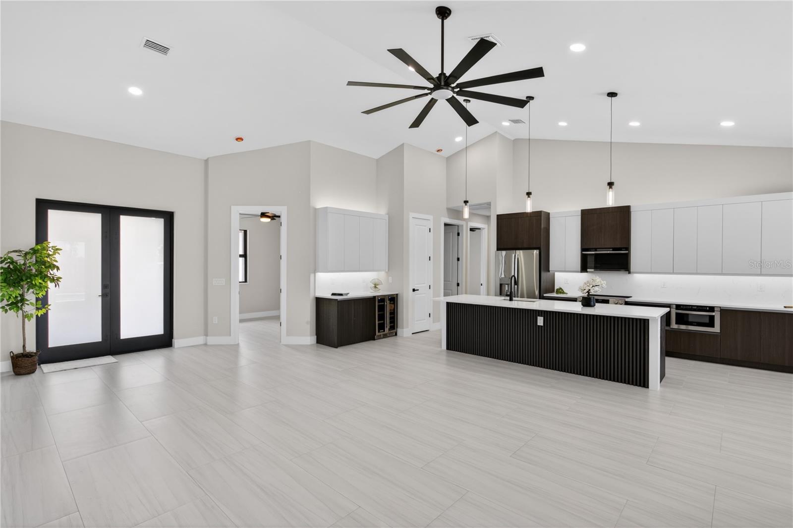 819 SW 16TH TER, CAPE CORAL, FL, 33991