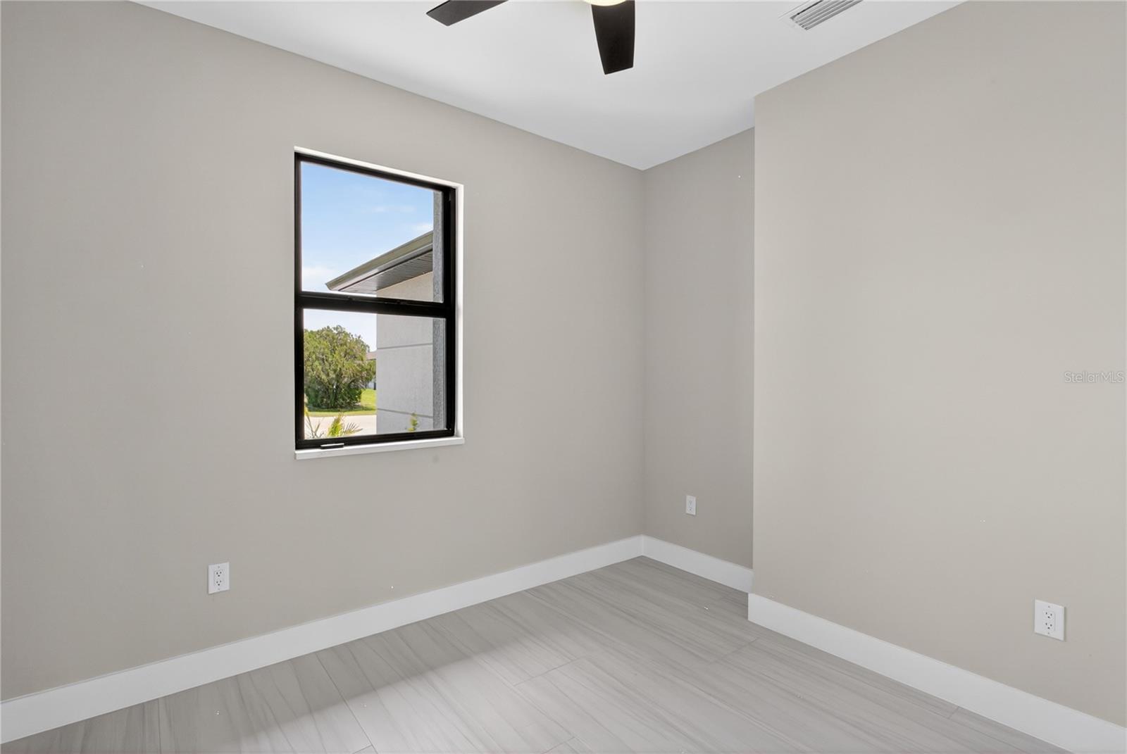 819 SW 16TH TER, CAPE CORAL, FL, 33991