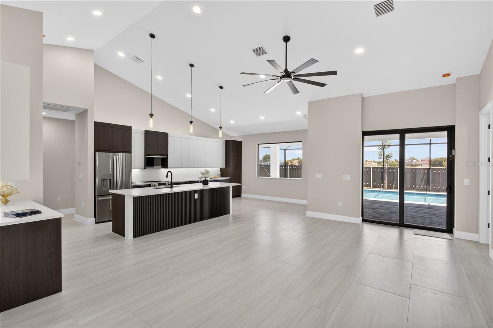 819 SW 16TH TER, CAPE CORAL, FL, 33991