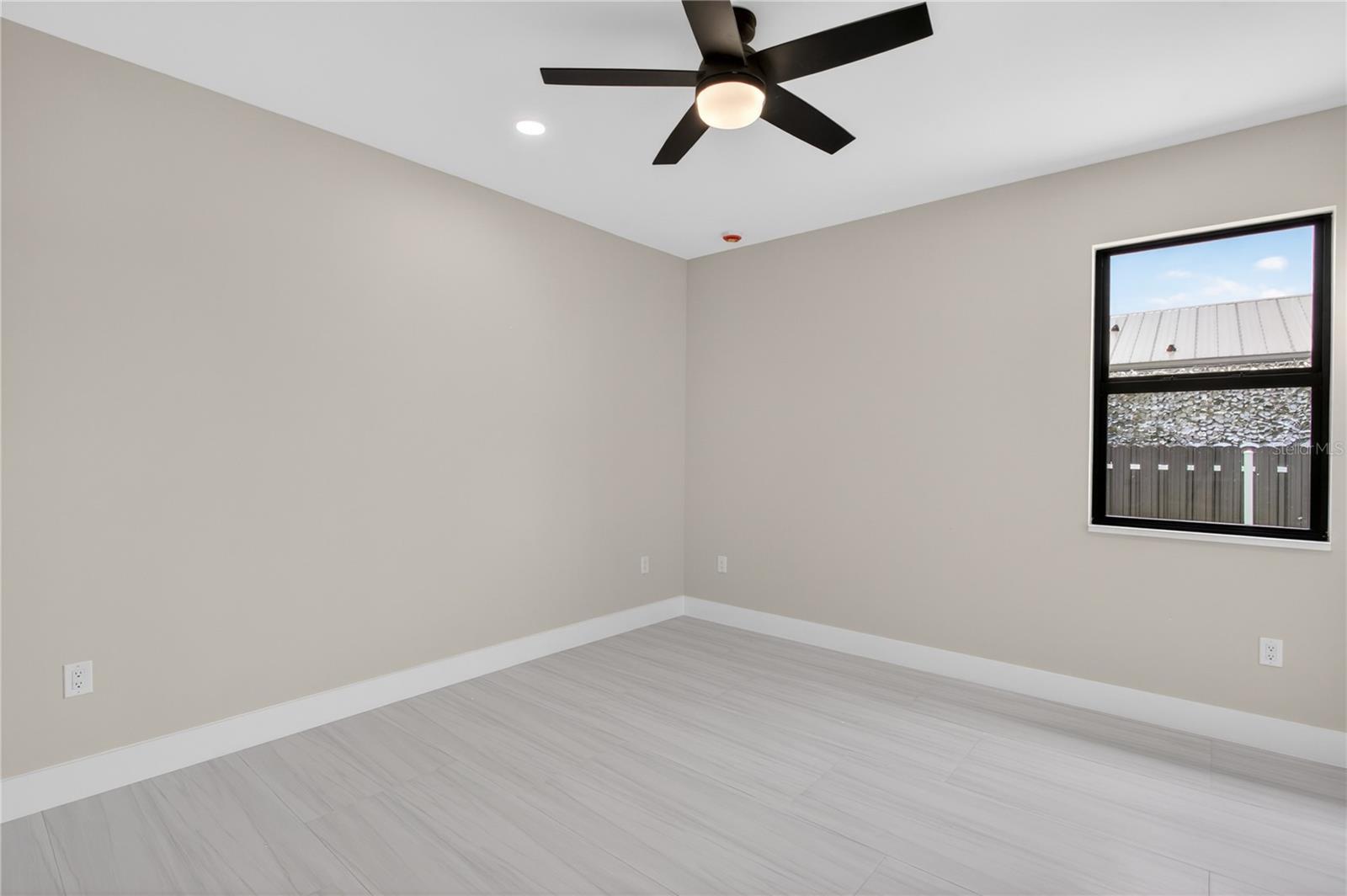 819 SW 16TH TER, CAPE CORAL, FL, 33991