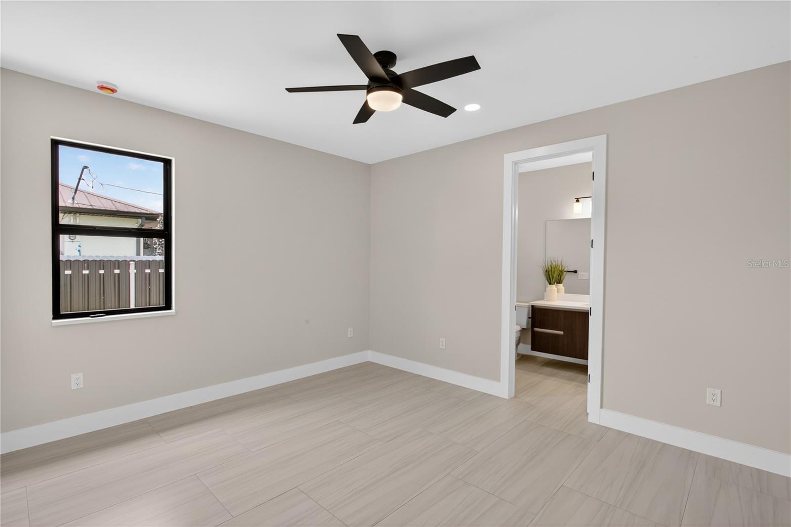 819 SW 16TH TER, CAPE CORAL, FL, 33991