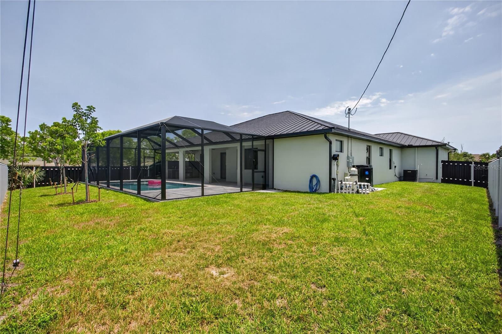 819 SW 16TH TER, CAPE CORAL, FL, 33991