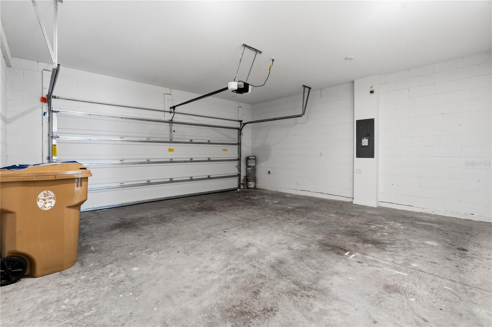 1124 LAKESHORE BREEZE PL, KISSIMMEE, FL, 34747