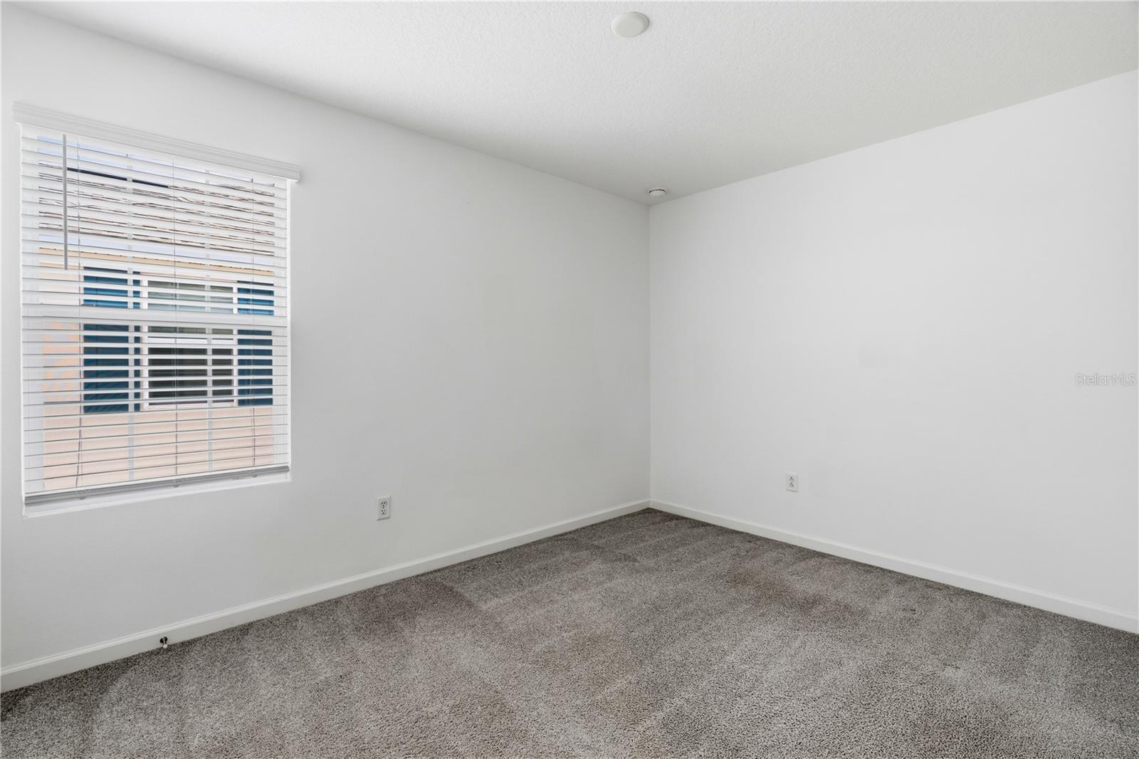 1124 LAKESHORE BREEZE PL, KISSIMMEE, FL, 34747