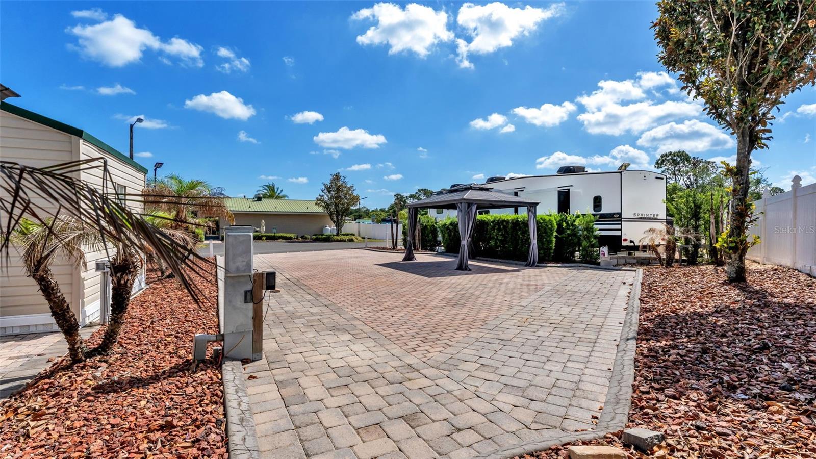 2320 LIMEWOOD AVE, CLERMONT, FL, 34714