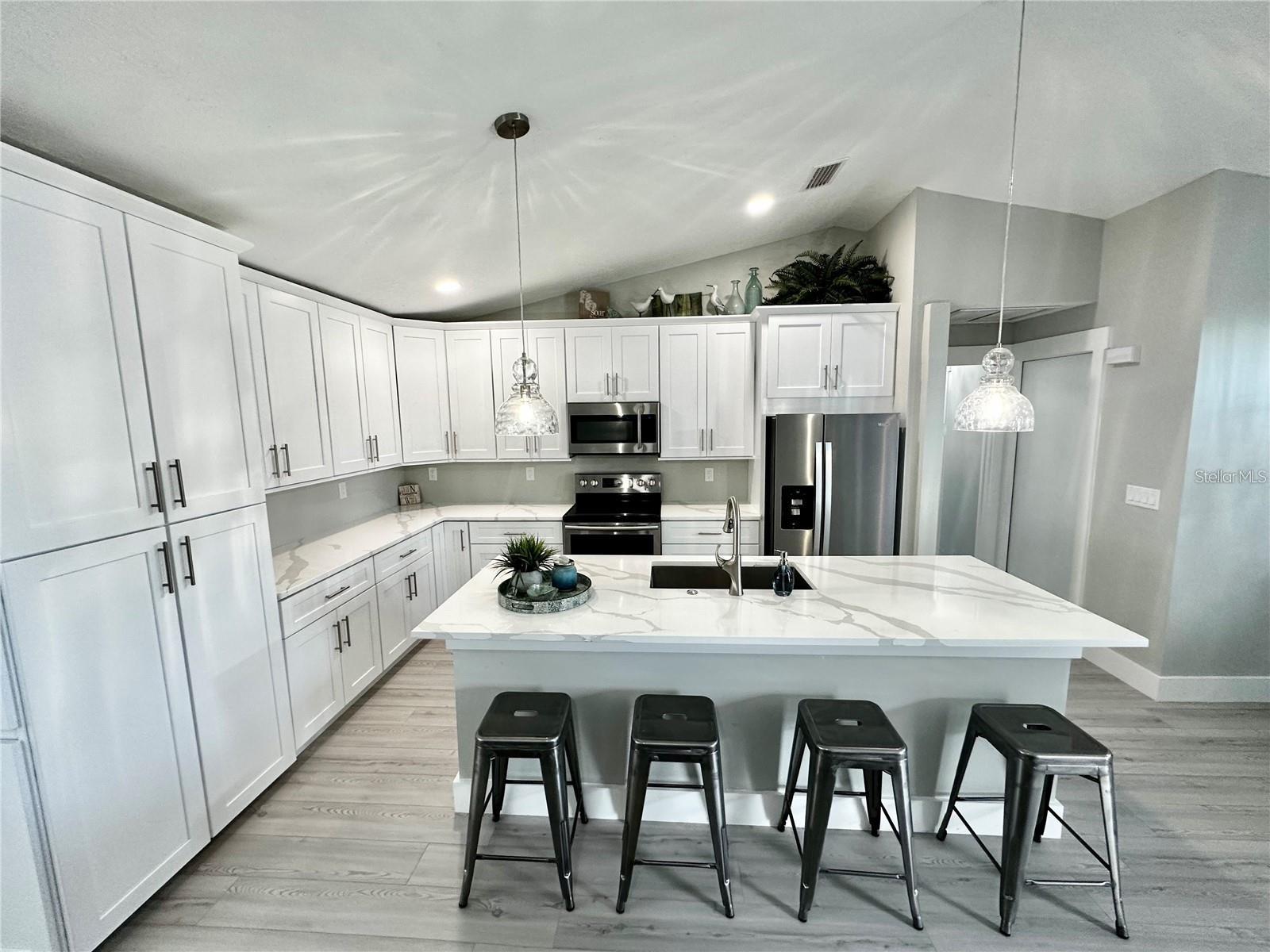 3888 EASTON ST, SARASOTA, FL, 34238
