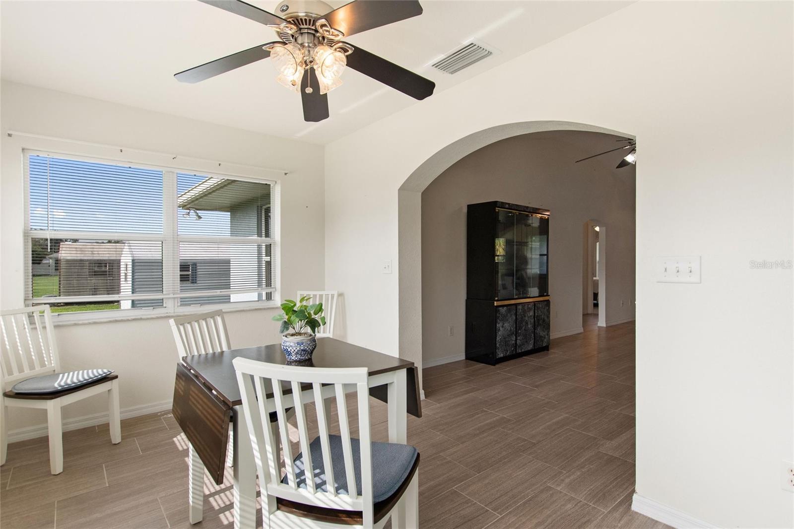 6225 AMARYLLIS DR, INDIAN LAKE ESTATES, FL, 33855