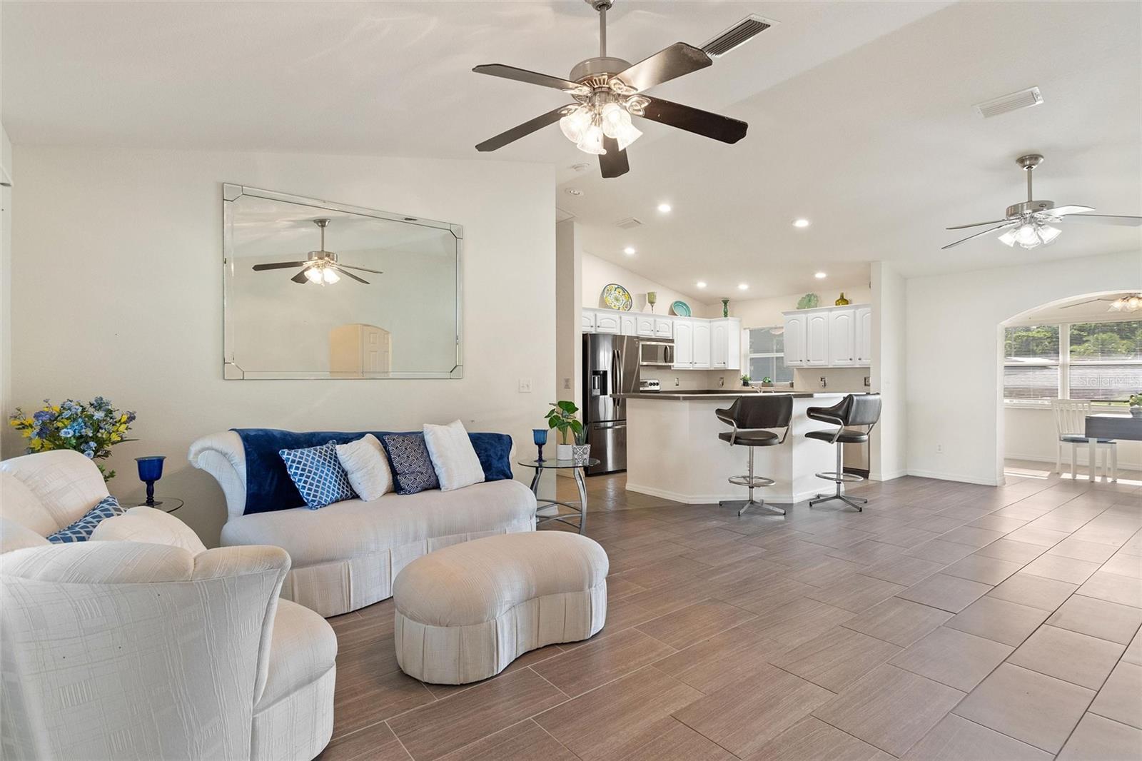 6225 AMARYLLIS DR, INDIAN LAKE ESTATES, FL, 33855