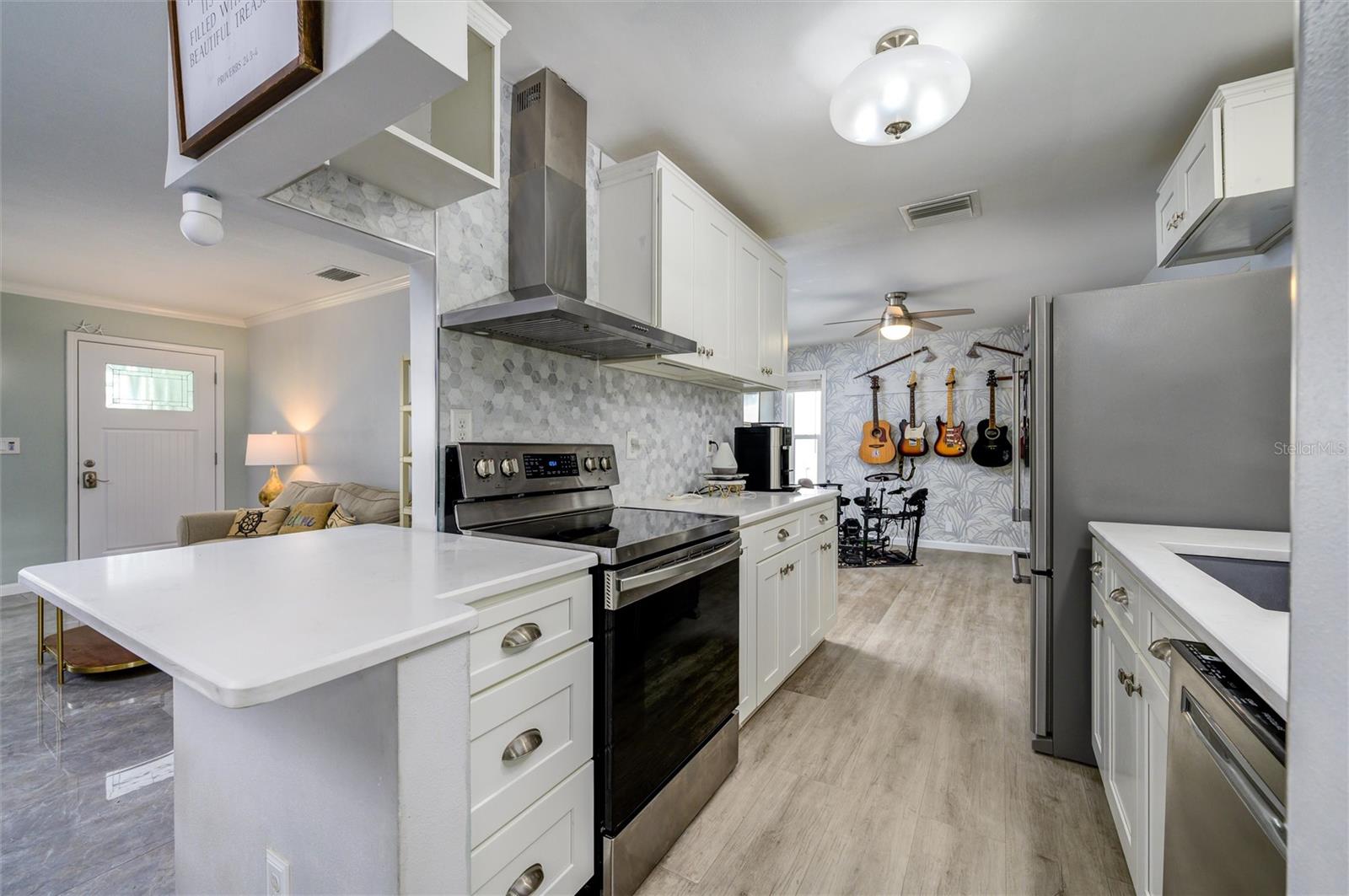 1472 QUEEN ANNE DR, PALM HARBOR, FL, 34684