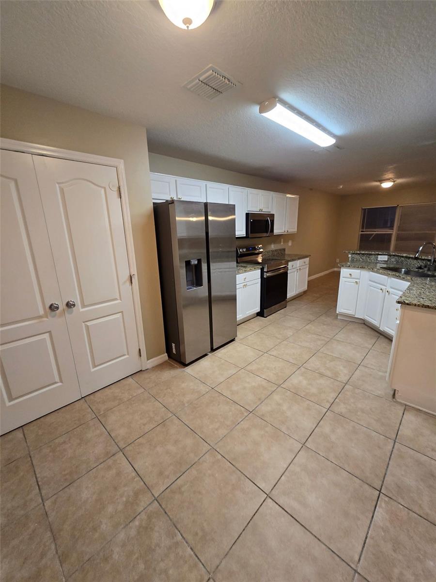 2018 CHICKADEE DR, APOPKA, FL, 32703