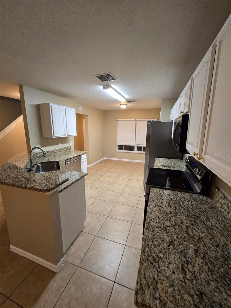 2018 CHICKADEE DR, APOPKA, FL, 32703