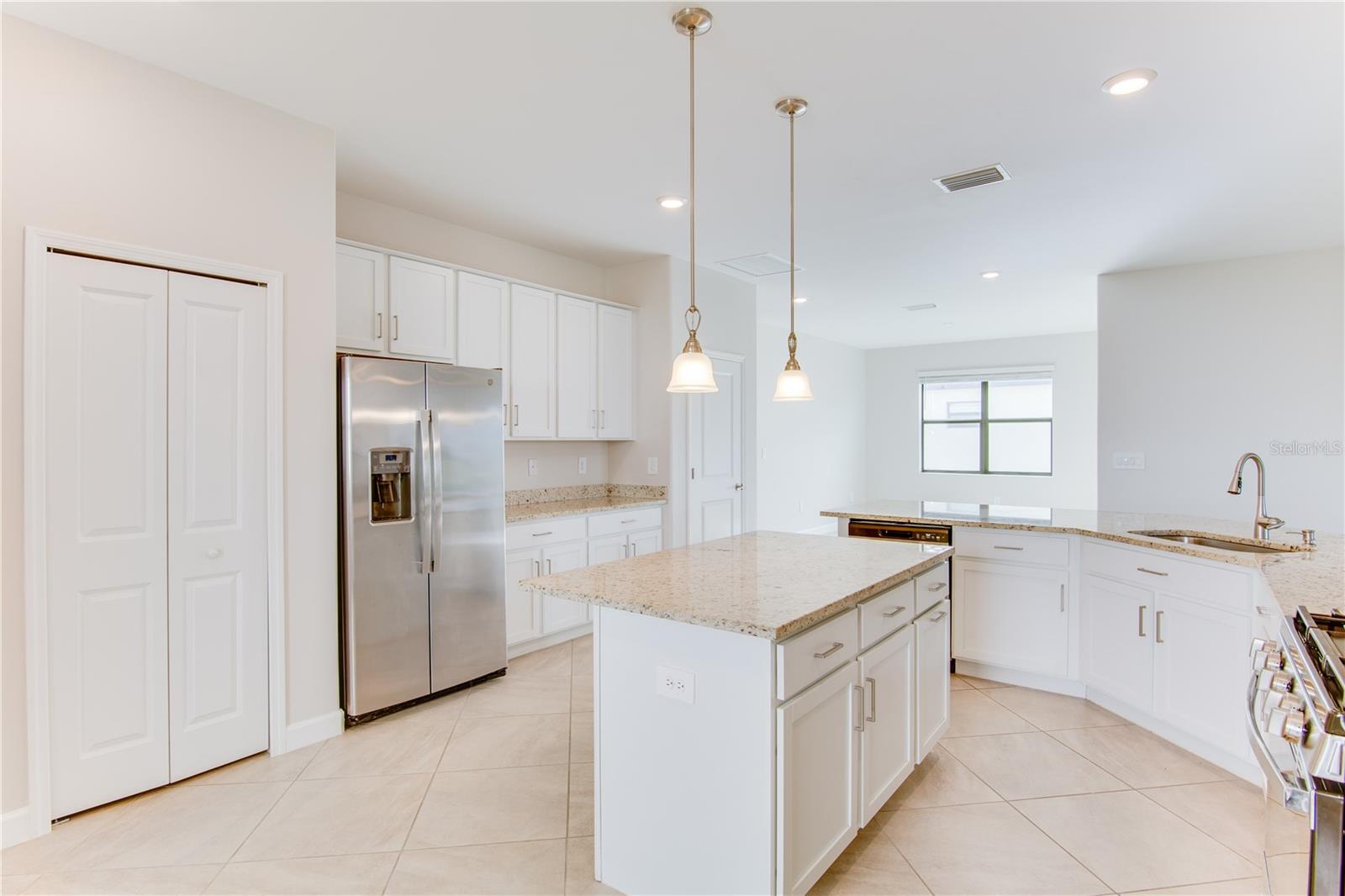 5040 SEAFOAM TRL, BRADENTON, FL, 34211