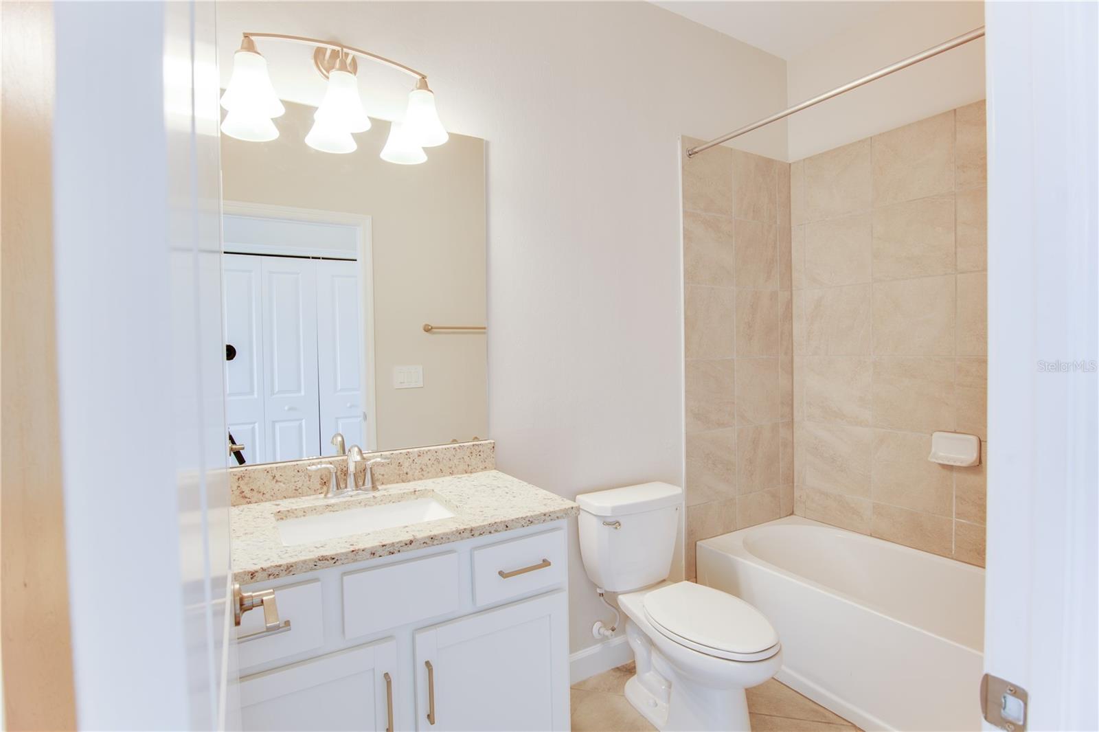 5040 SEAFOAM TRL, BRADENTON, FL, 34211