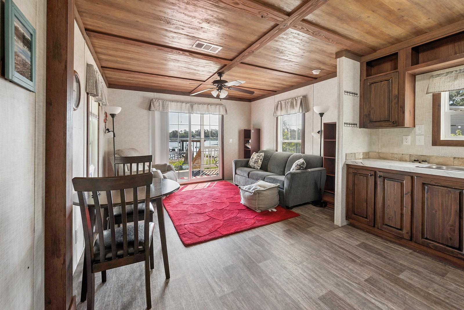 588 S COUNTY ROAD 21, HAWTHORNE, FL, 32640