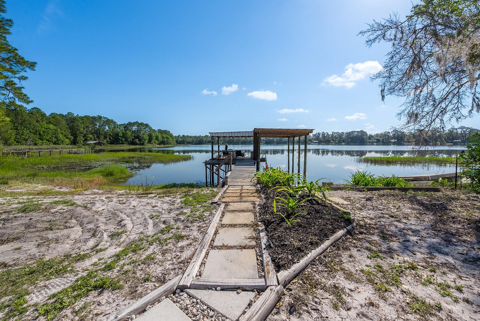 588 S COUNTY ROAD 21, HAWTHORNE, FL, 32640