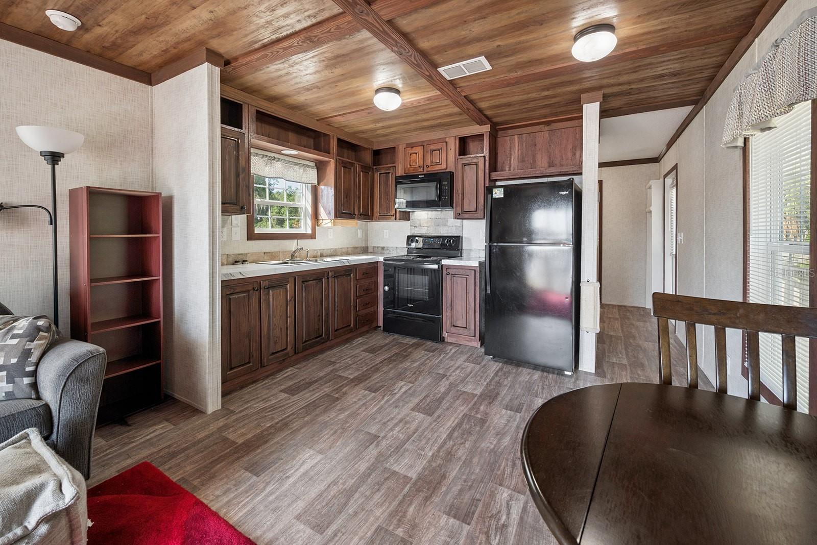 588 S COUNTY ROAD 21, HAWTHORNE, FL, 32640