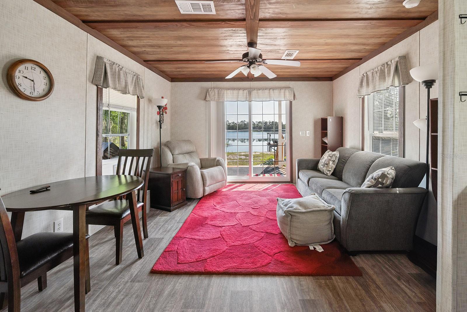 588 S COUNTY ROAD 21, HAWTHORNE, FL, 32640