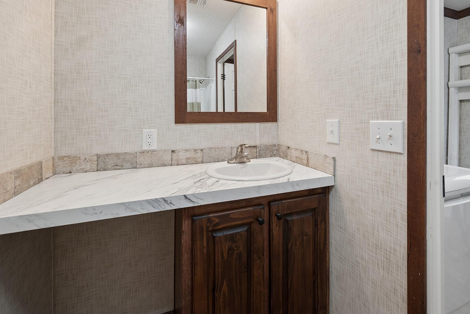 588 S COUNTY ROAD 21, HAWTHORNE, FL, 32640