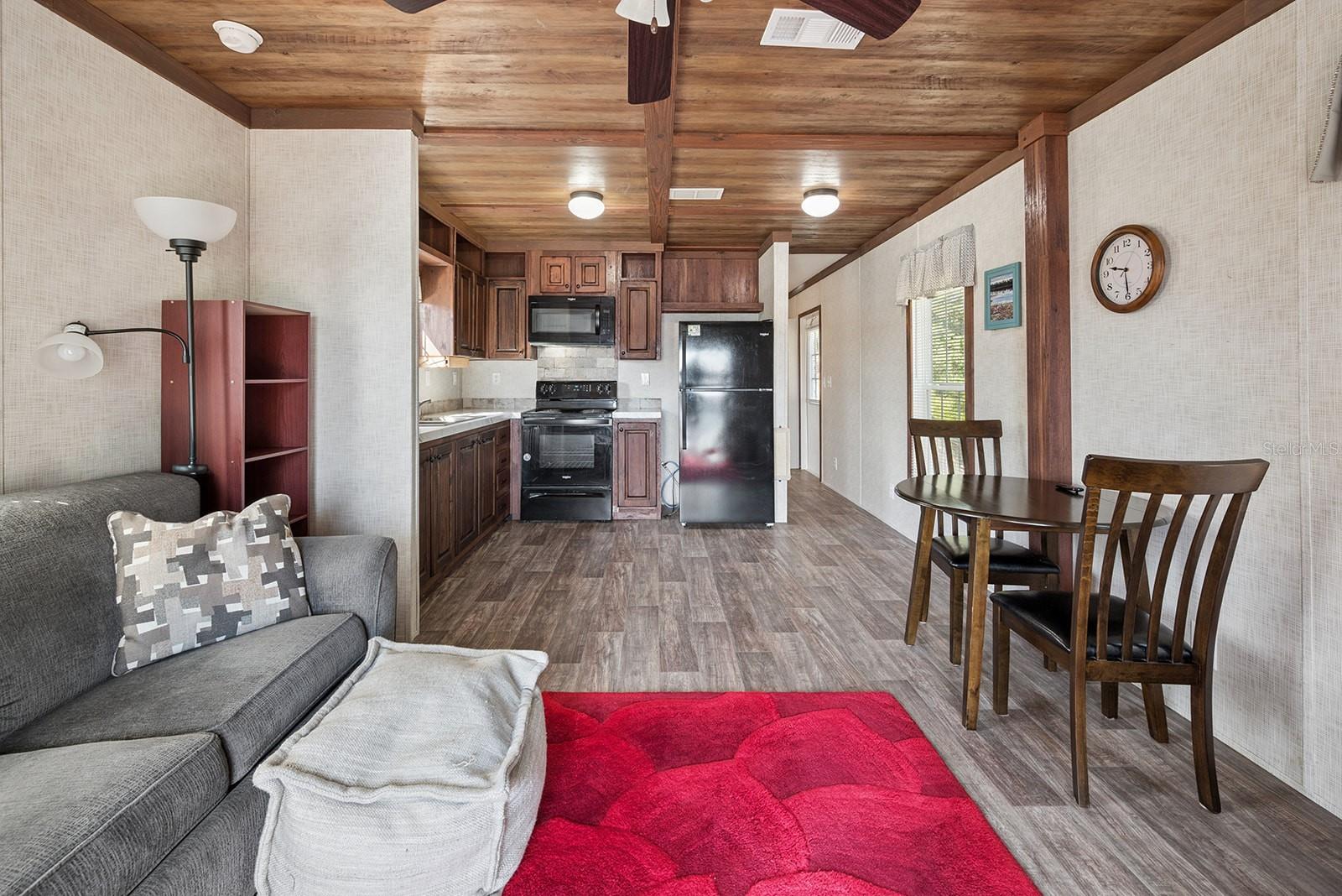 588 S COUNTY ROAD 21, HAWTHORNE, FL, 32640