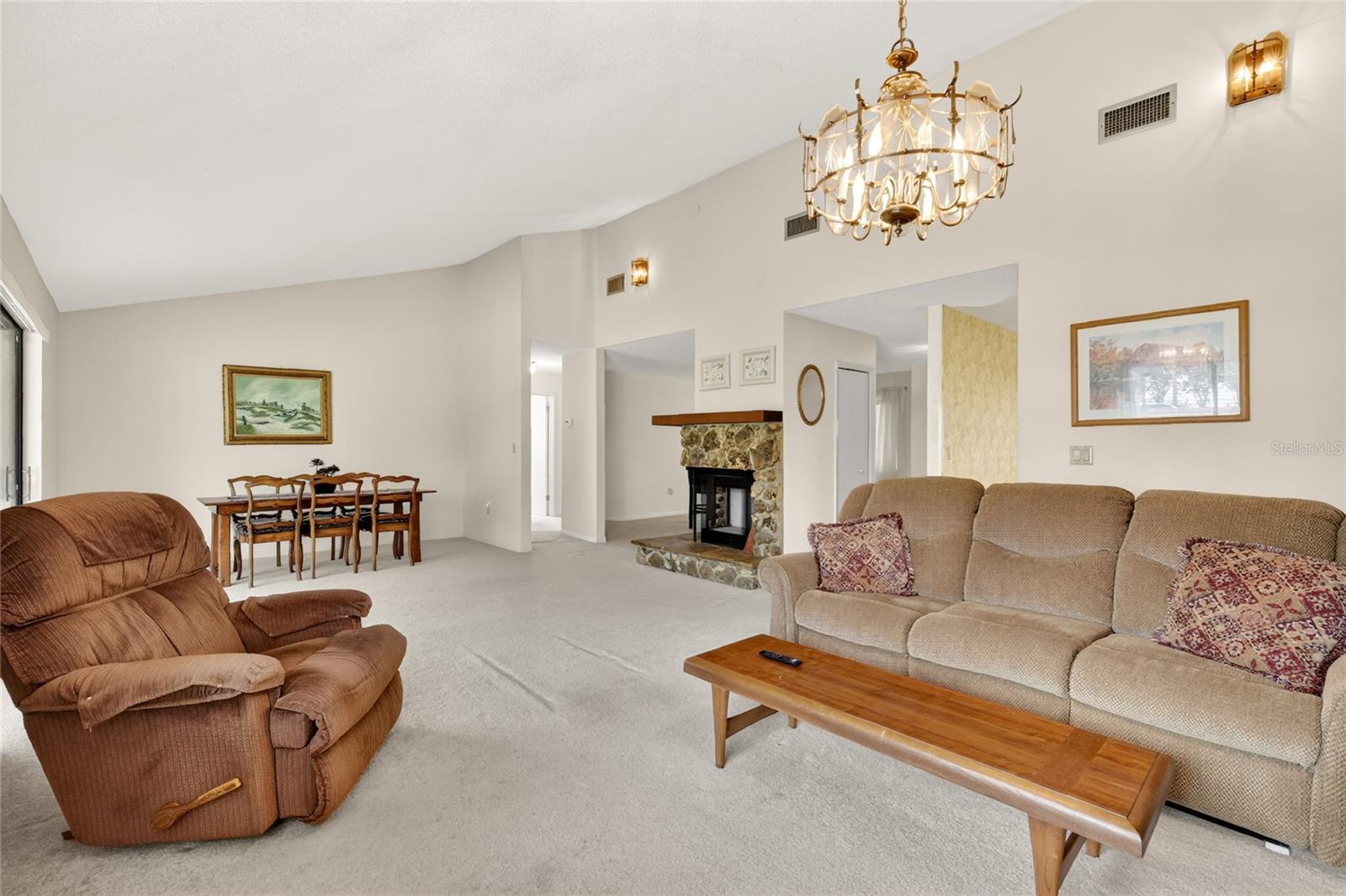 3001 STRATFORD LN, MOUNT DORA, FL, 32757