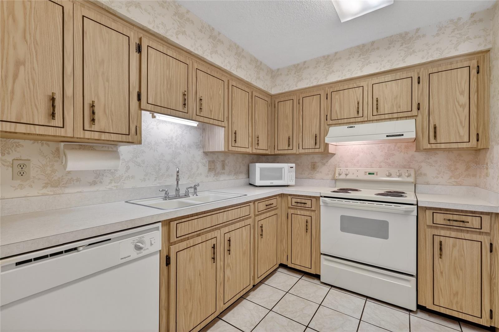 3001 STRATFORD LN, MOUNT DORA, FL, 32757