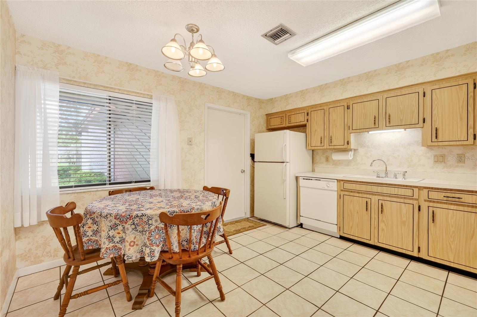 3001 STRATFORD LN, MOUNT DORA, FL, 32757