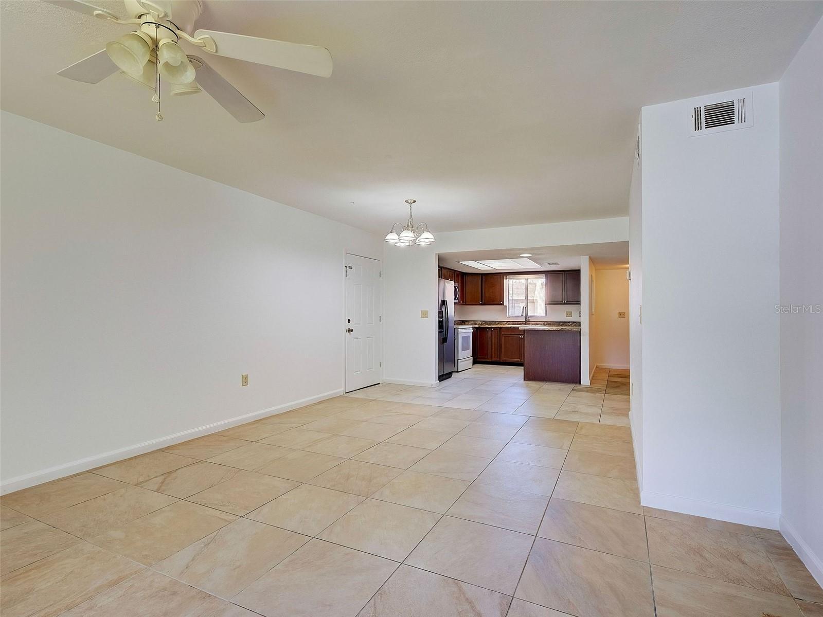 499 ALBEE FARM RD #V11, VENICE, FL, 34285