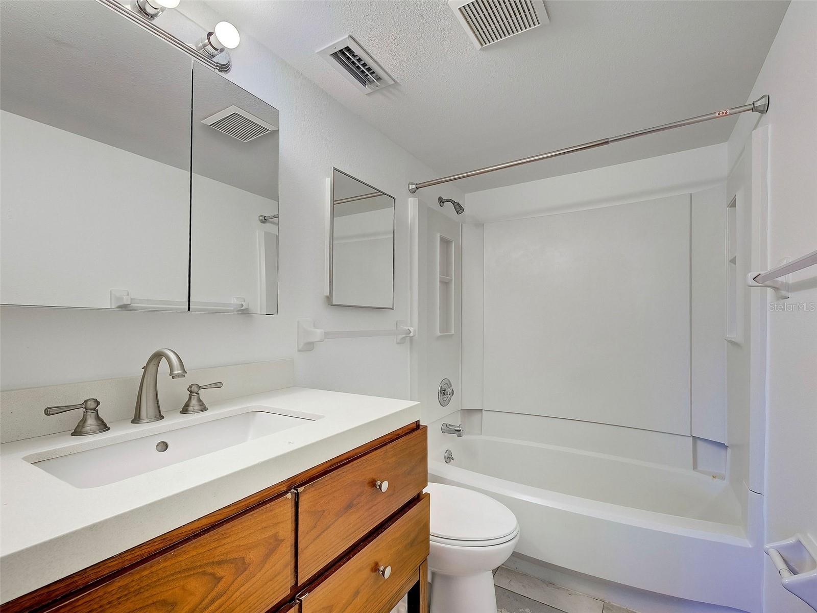 499 ALBEE FARM RD #V11, VENICE, FL, 34285