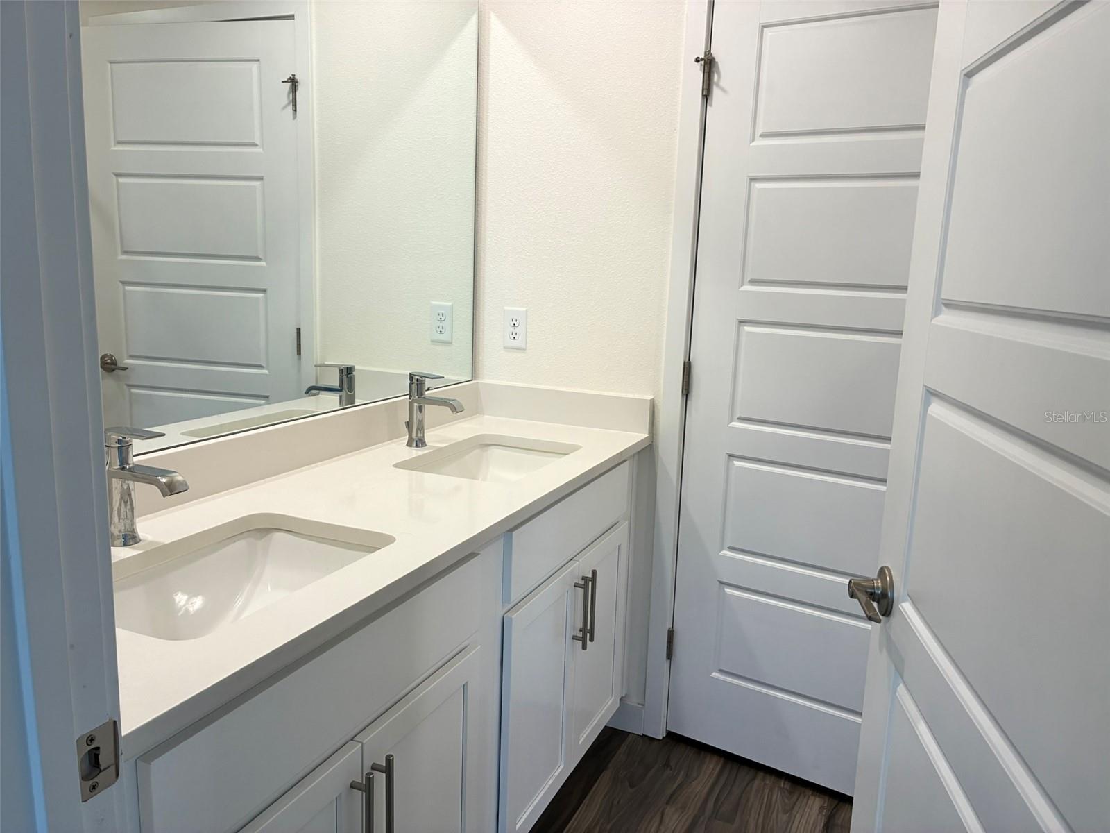 553 JOHN L MICA WAY, LONGWOOD, FL, 32750