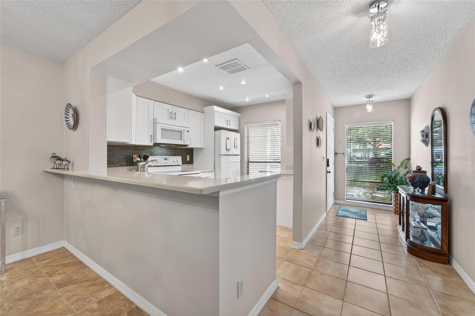 319 KNOTTWOOD CT #2, SUN CITY CENTER, FL, 33573