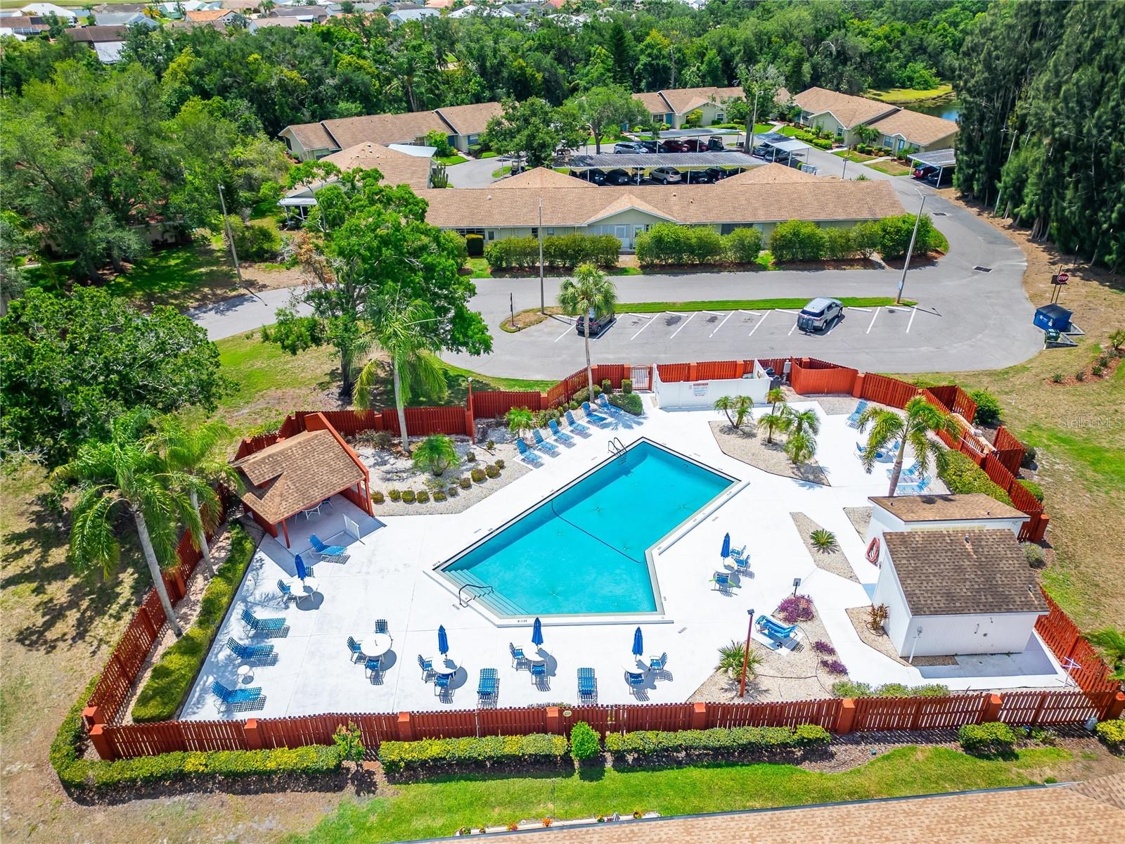319 KNOTTWOOD CT #2, SUN CITY CENTER, FL, 33573