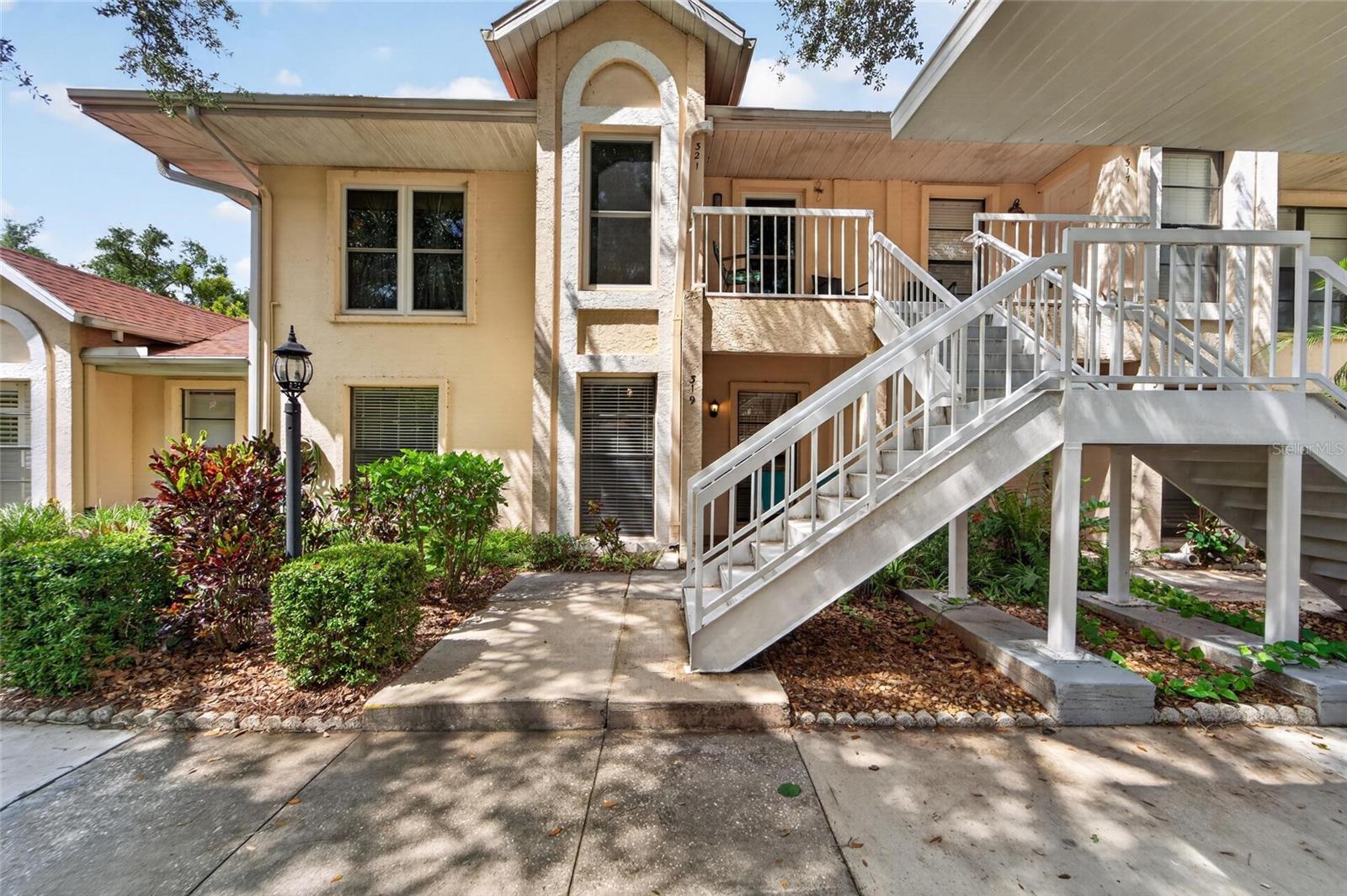 319 KNOTTWOOD CT #2, SUN CITY CENTER, FL, 33573