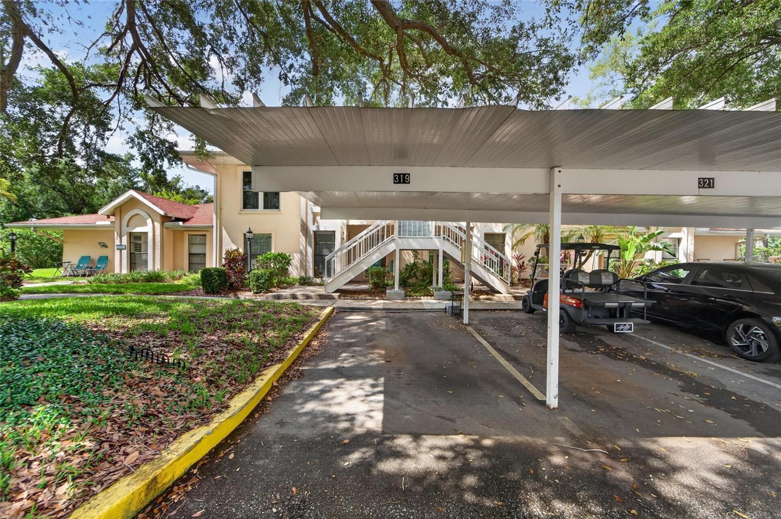319 KNOTTWOOD CT #2, SUN CITY CENTER, FL, 33573