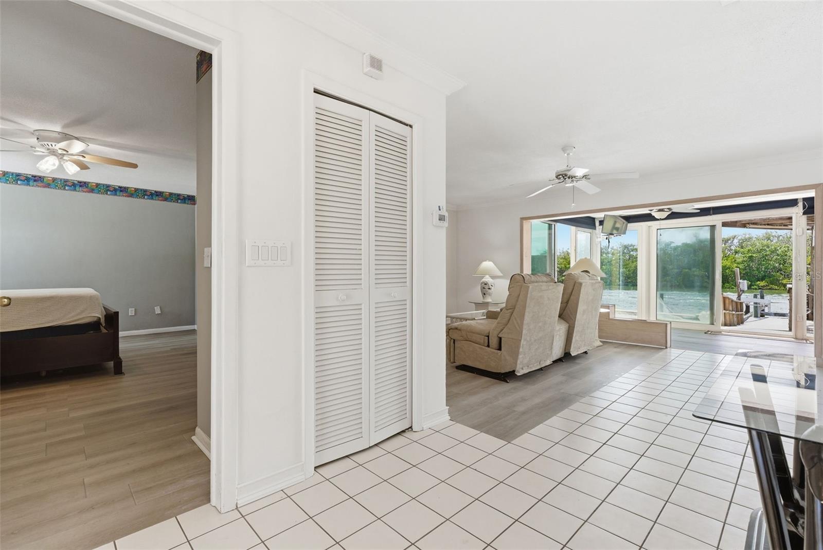 1421 SEA GULL DR S, ST PETERSBURG, FL, 33707