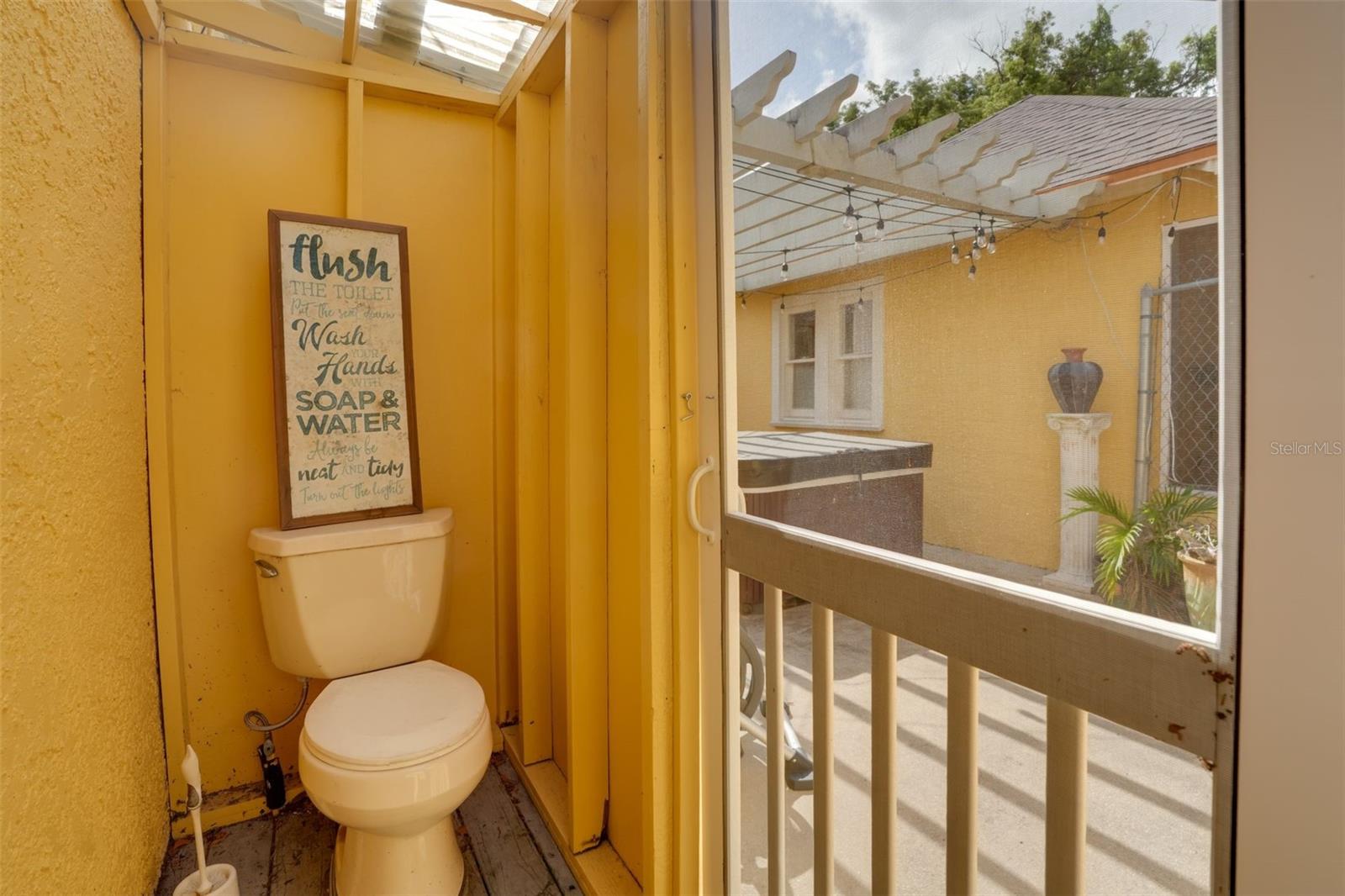 2390 SHERIDAN RD, MOUNT DORA, FL, 32757