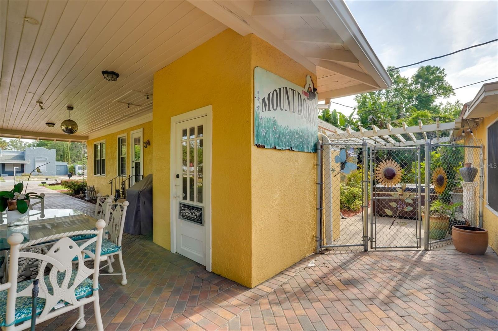 2390 SHERIDAN RD, MOUNT DORA, FL, 32757