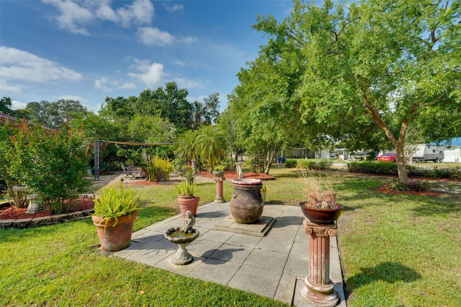 2390 SHERIDAN RD, MOUNT DORA, FL, 32757