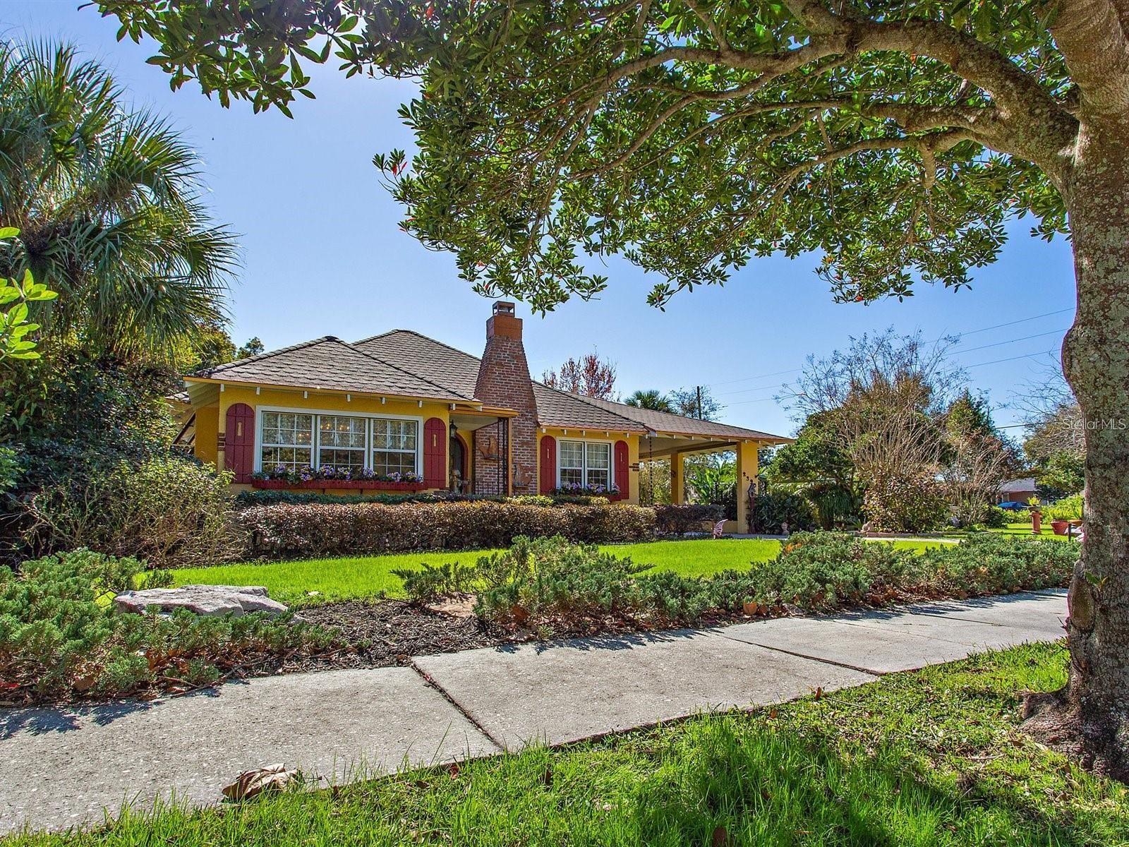 2390 SHERIDAN RD, MOUNT DORA, FL, 32757