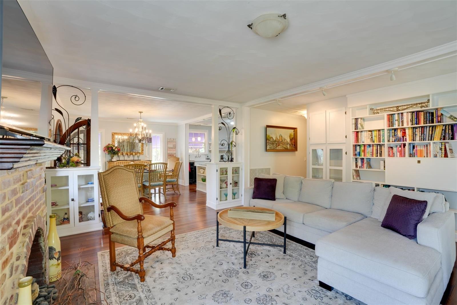 2390 SHERIDAN RD, MOUNT DORA, FL, 32757