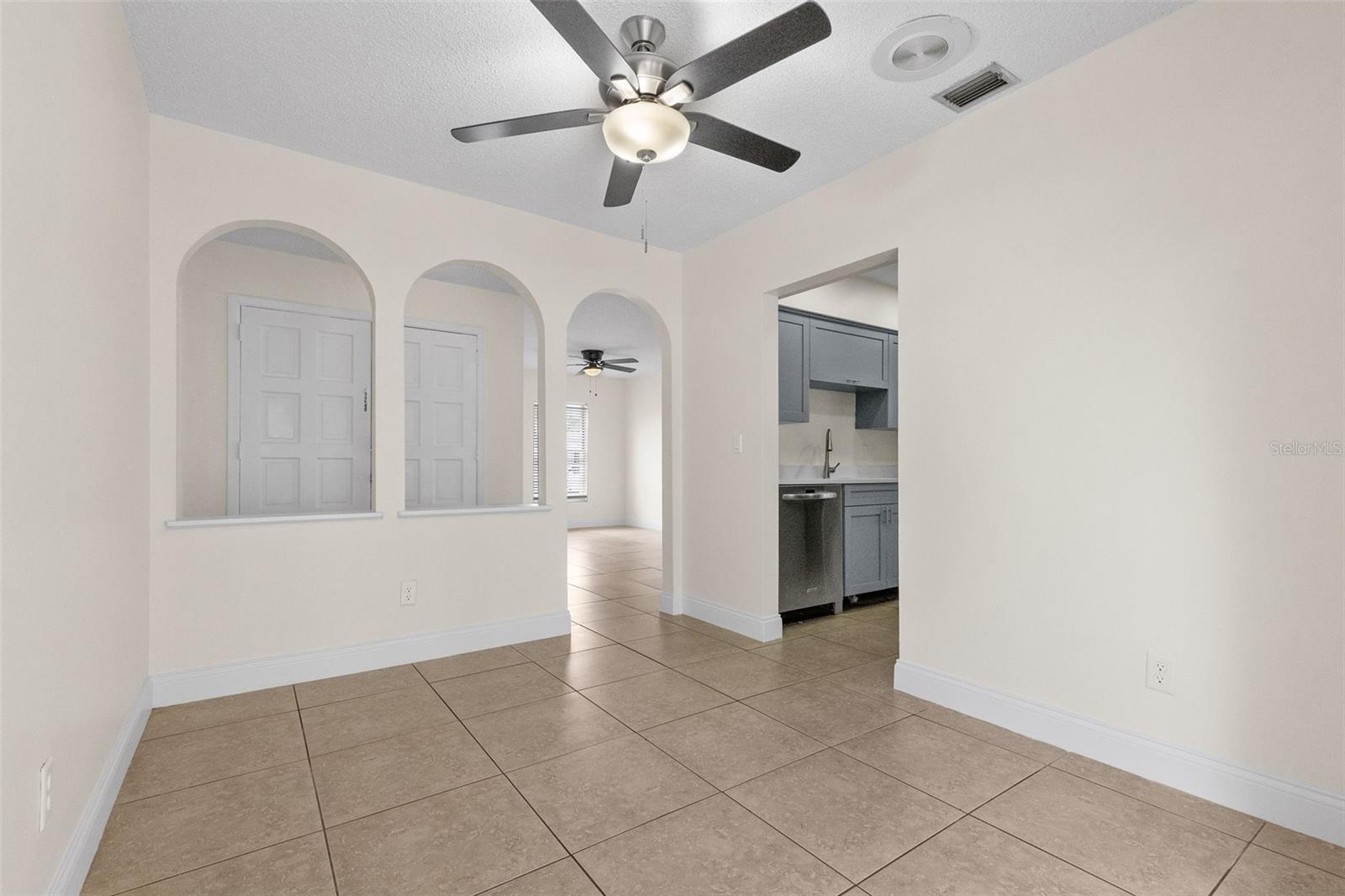 7516 ARMAND CIR, TAMPA, FL, 33634