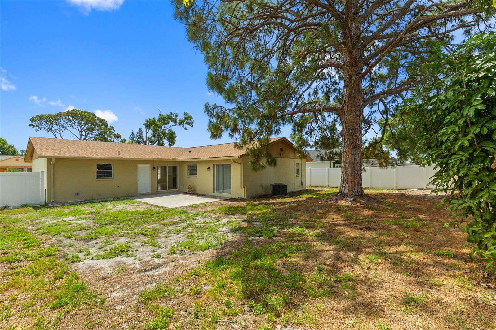 7516 ARMAND CIR, TAMPA, FL, 33634