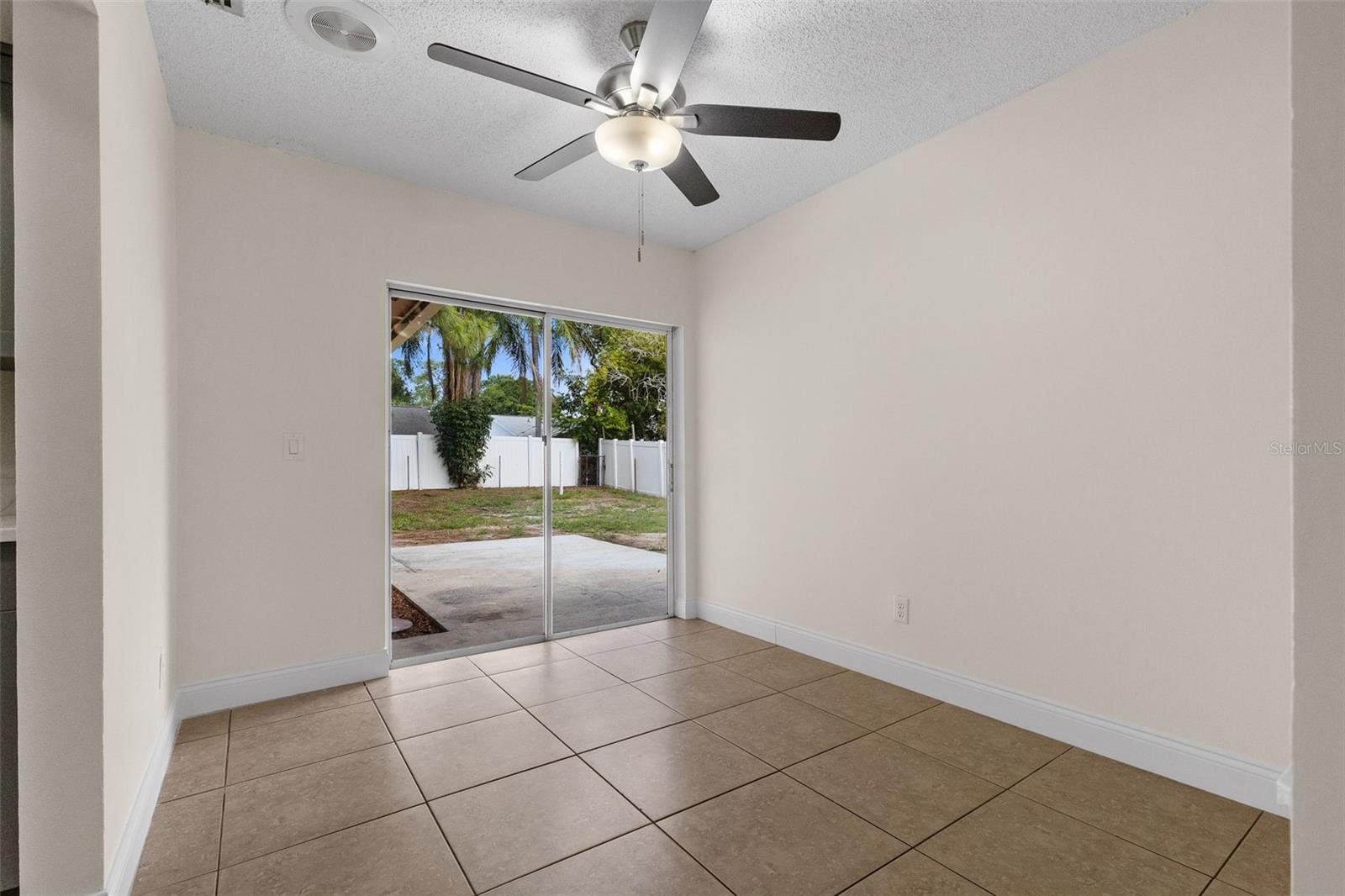 7516 ARMAND CIR, TAMPA, FL, 33634