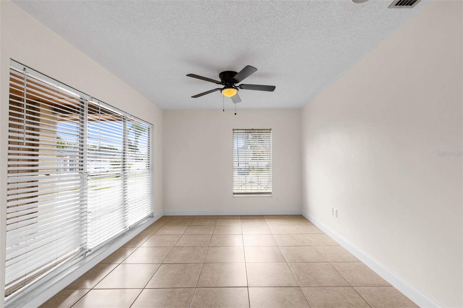 7516 ARMAND CIR, TAMPA, FL, 33634
