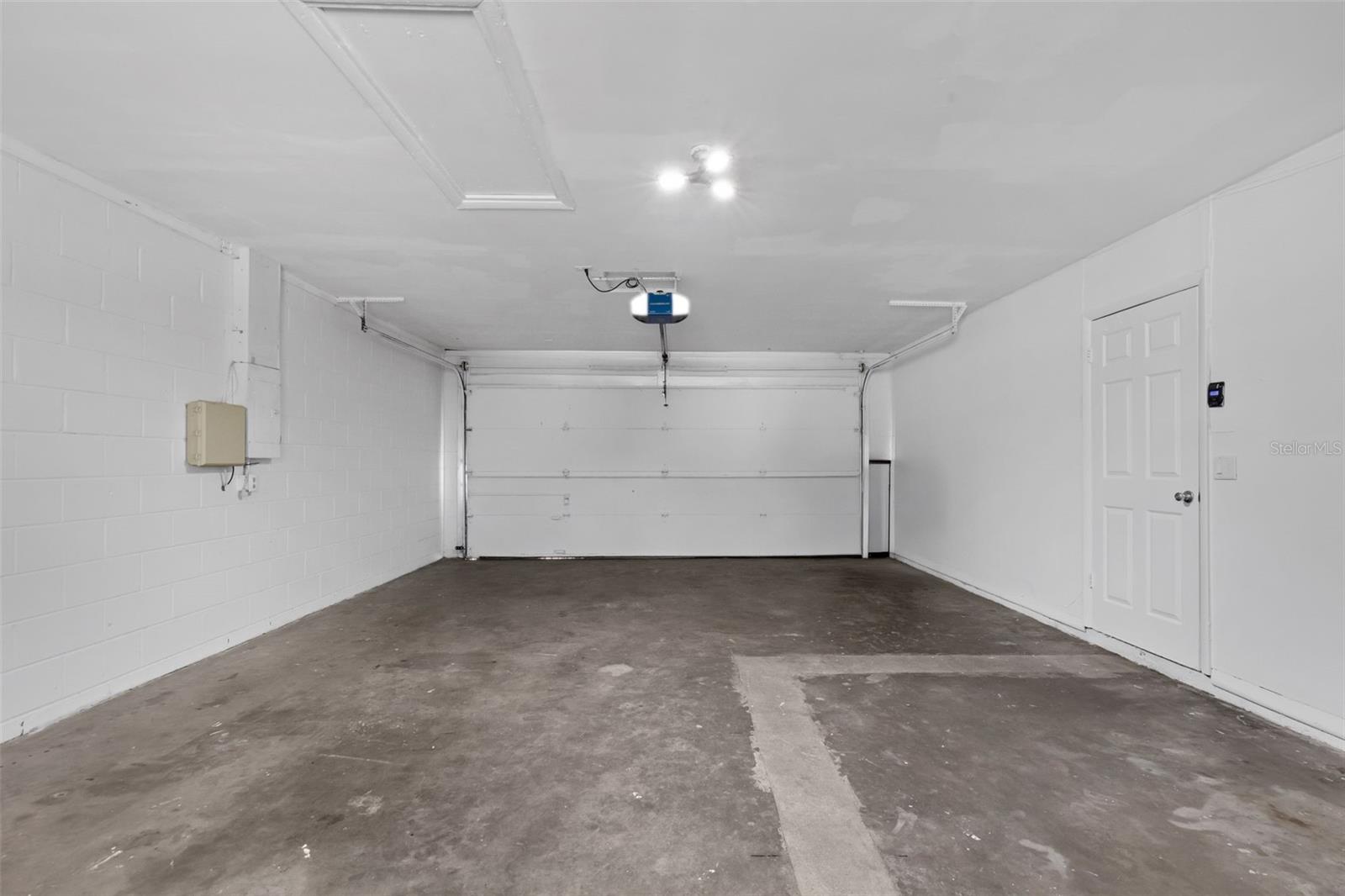7516 ARMAND CIR, TAMPA, FL, 33634