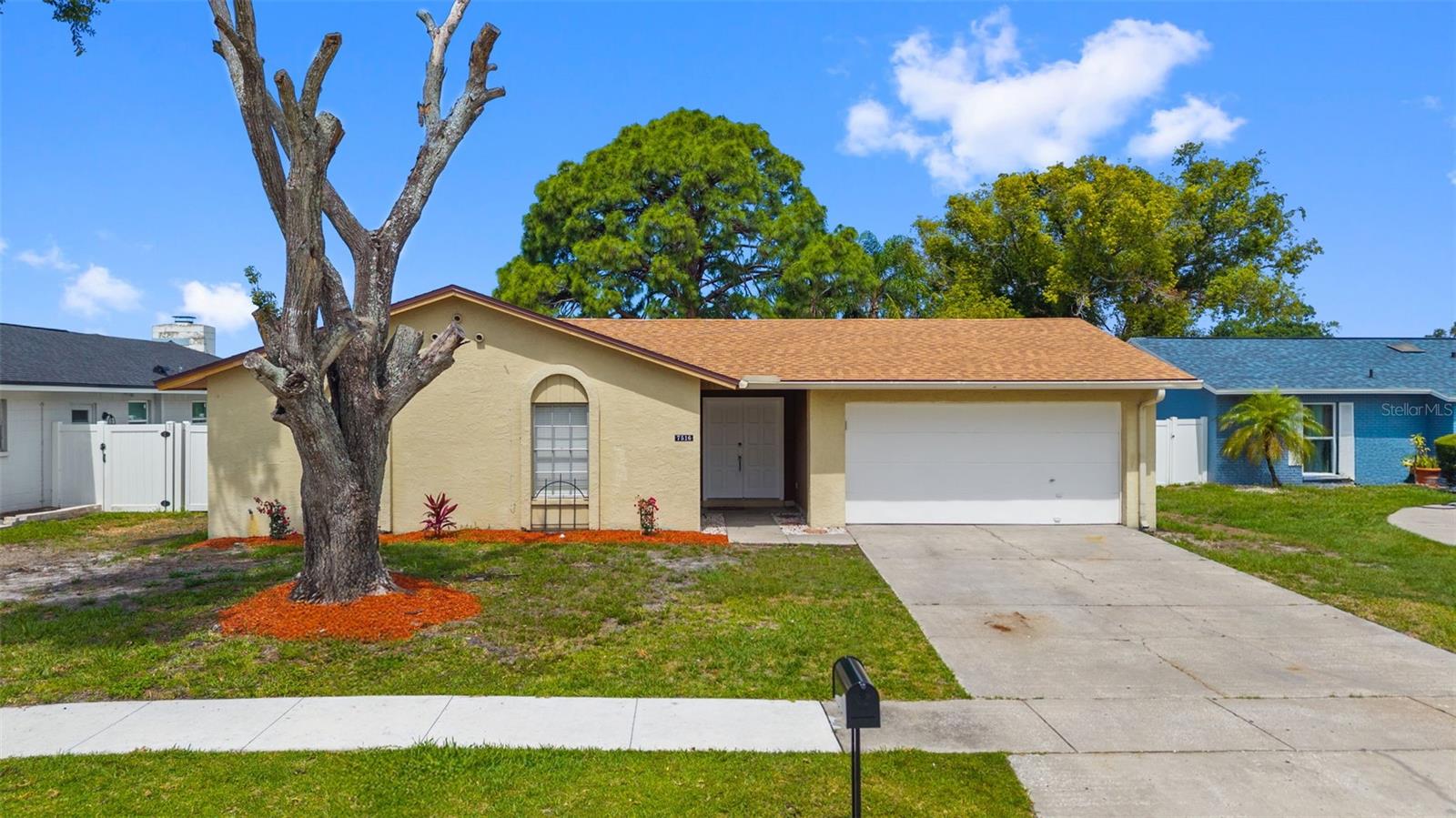 7516 ARMAND CIR, TAMPA, FL, 33634